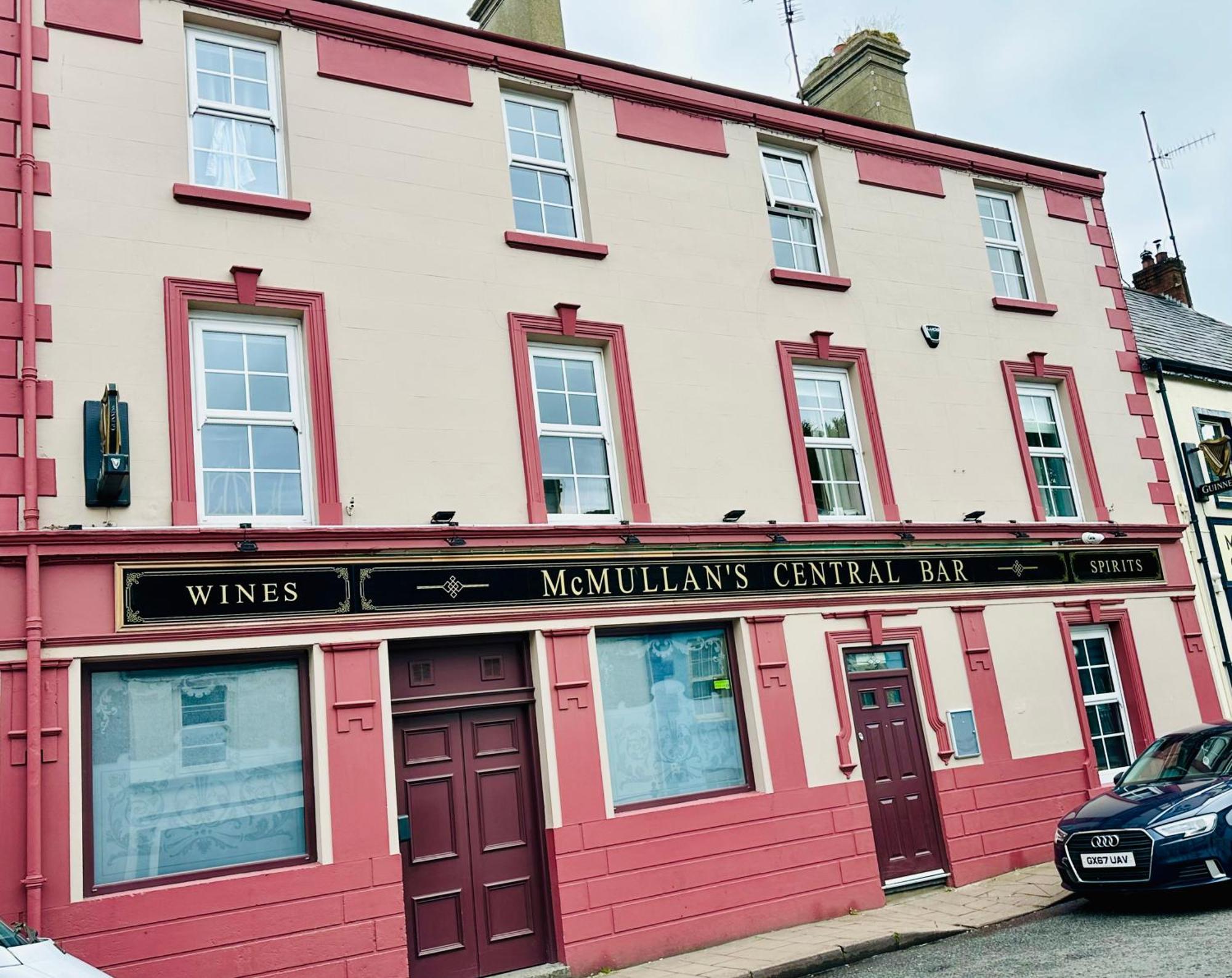 Central Bar Guesthouse Cushendall Exterior photo